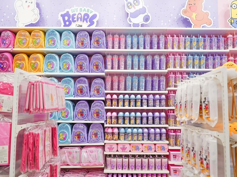 MINISO Product Display